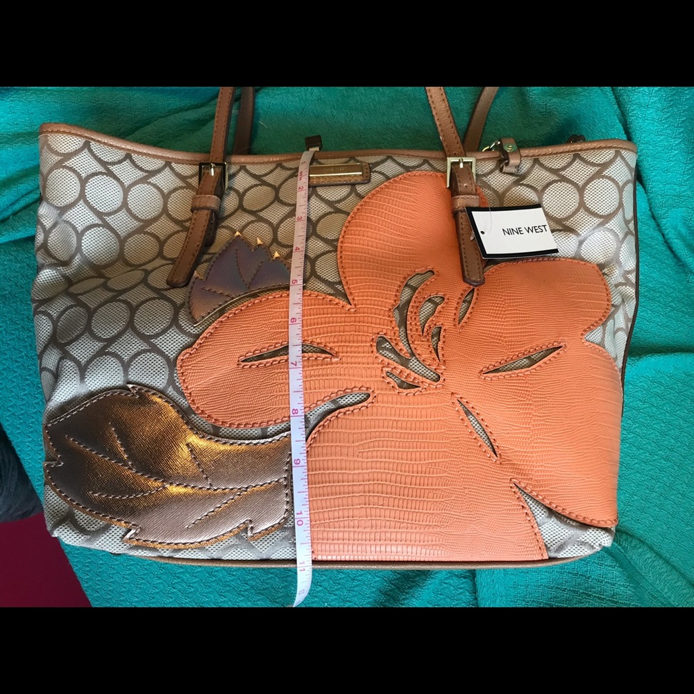 Nine West Shoulder Bag - Picture 8 of 9